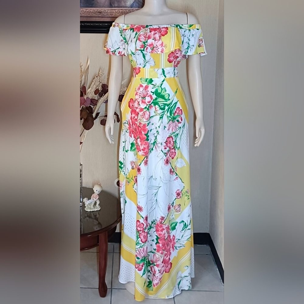 NY&C Women's Off-The-Shoulder Floral Maxi Dress  Size Small